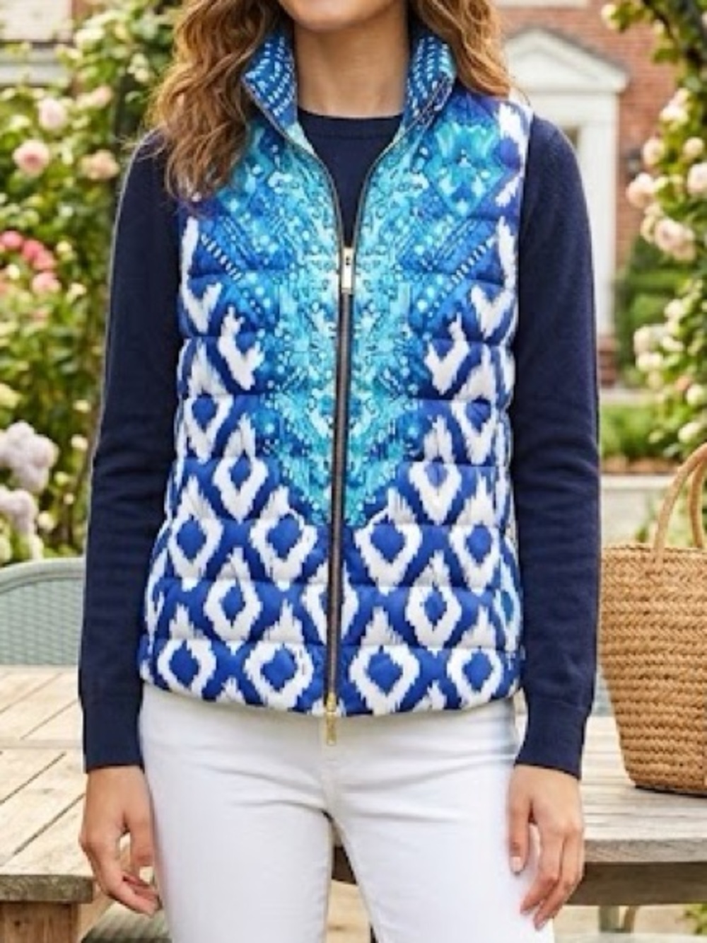 Lilly Pulitzer • Blue Puffer Essia Masterpiece Vest Sz XS Preppy Blue Ikat Print